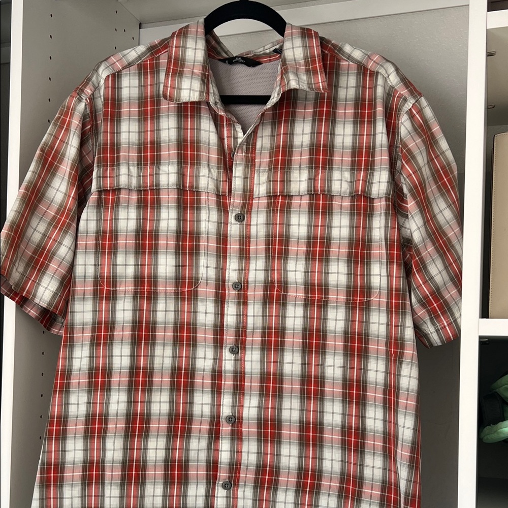 Wrangler rust  and White Plaid Button Down Shirt